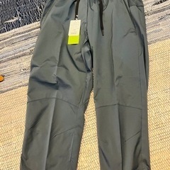 百貨店で購入したばかり！1万近く→6000で。MENS ミズノ　スポーツウェアの画像