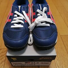アシックス　シューズ24cm紺色未使用