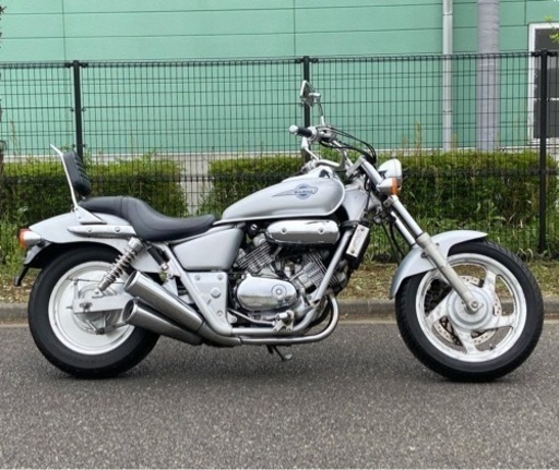 ホンダ　Vツインマグナ250 エンジン吹け上がり絶好調！