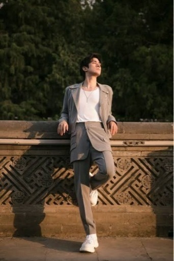 転売◎正規 箱付きほぼ新品】20SS トレッドスリック