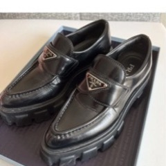 PRADA ローファー　ポインテッドトゥ