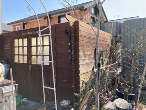 ログハウス風物置きのパーツ