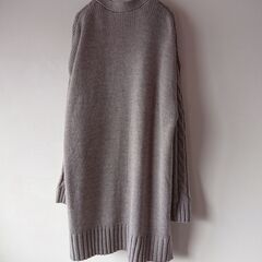 グレー　編み込み　カーディガン Mの画像