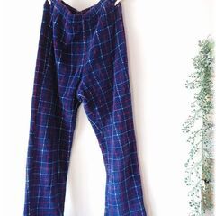 美品　濃紺チェックもこもこパジャマ　上下の画像