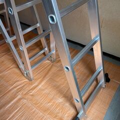 脚立 はしご 簡単変化 ステップ アルミ 多機能 折りたたみ 足場 便利 多関節脚立 洗車 作業の画像