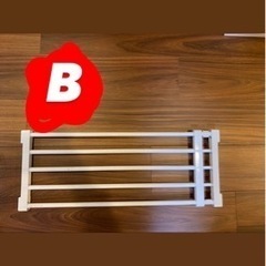 ニトリつっぱり棚　2点300円の画像