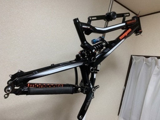 mon boot’r DH MTBフレーム