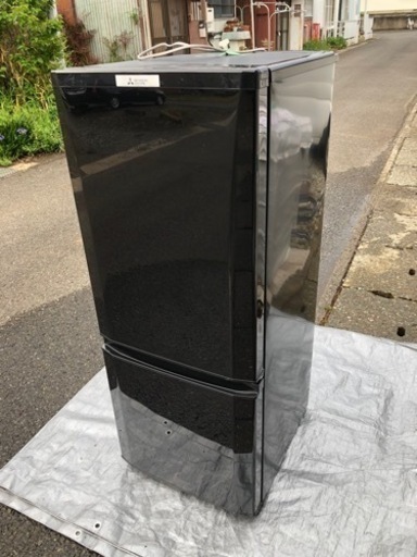 2018年製 2ドア冷蔵庫 右開き MR-P15C-B