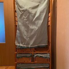 ラタン　ハンガーラックの画像