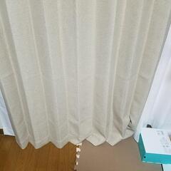 カーテンの画像