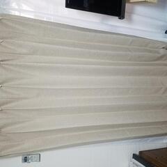 カーテンの画像