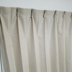 カーテンの画像