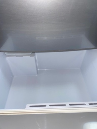 送料・設置込み　冷蔵庫　272L AQUA 2015年