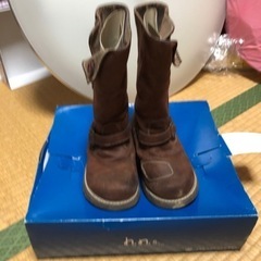 20cm、焦げ茶ブーツ