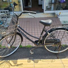 【リサイクルショップどりーむ天保山店】●121●　２６インチ自転車　エコチャリ№13823U　黒　ママチャリ　LEDオートライト　鍵付き　中古品の画像