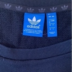 adidas スウェット　トレーナーの画像