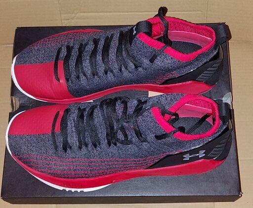 【¥3000】28cm(US10) アンダーアーマー(UNDER ARMOUR) 300089 002 バスケットシューズ ヒートシーカー