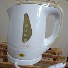 電気ポット　１Ｌ