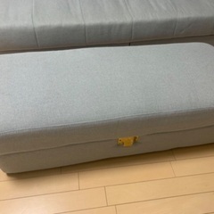 収納付きオットマン、ソファーもあります