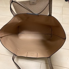 GUESS トートバッグ　2個の画像