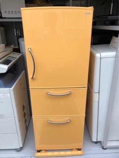 大幅値下げ致しました　美品クラッシック冷蔵庫日立 フィェスタ R-B26TLVL