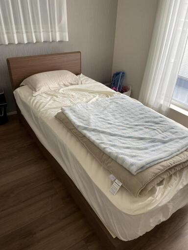 新品同様シングルベッド2台