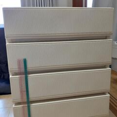 プラスチック衣装ケースの画像