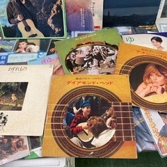レコード　まとめ売り　EP LPなど約７０枚　チェッカーズ　もんた&ブラザーズの画像