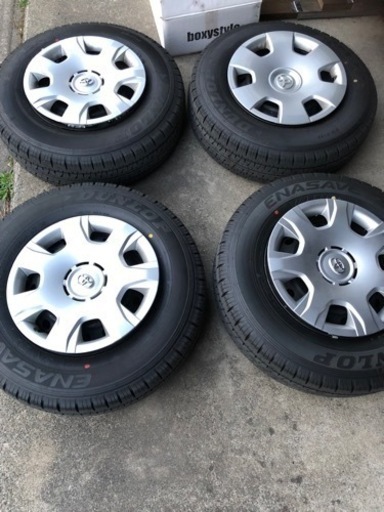195/80R15  新品同様　ハイエース