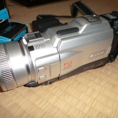 キャノン　フィルム1眼レフカメラ、ビクターDVカメラ、ジャンクの画像