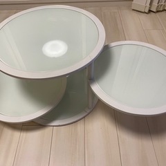 ガラステーブルの画像