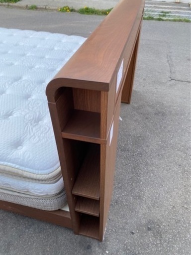 美品　ニトリダブルベッド　