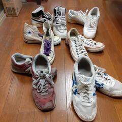 値下げ。古着　スニーカー　まとめ売り　6足　訳有品です。ご理解の...