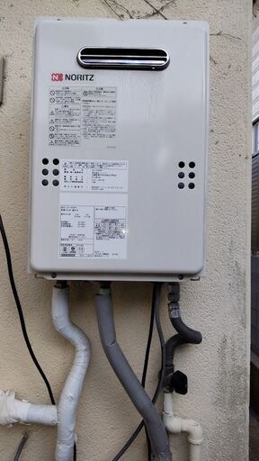 ガス給湯器とリモコン