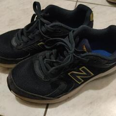 ニューバランス　レディース　スニーカー