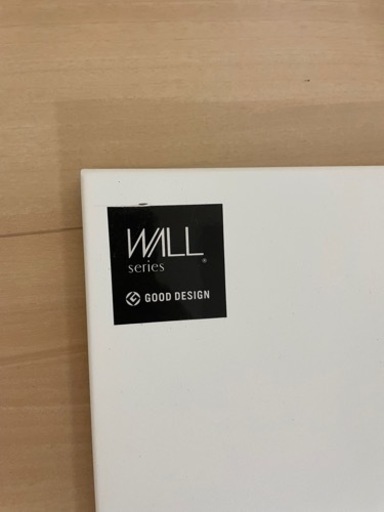 EQUALS テレビ台 wall v2 ロータイプ　32〜60v対応　ホワイト　棚板、HDDホルダー付き