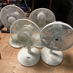 ● 扇風機、１個300円