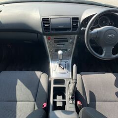 自社ローン　保証人不要　最大84回　頭金不要 スバル レガシィアウトバック2.5 i 4WD　純正6連CDチェンジャー　4WD　フォグランプ （色替グレー）の画像