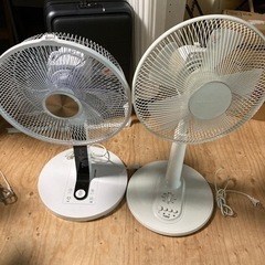 ● 扇風機、1個800円、のこり１台