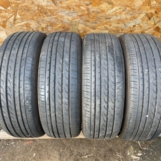 極上タイヤ　YOKOHAMA ブルーアースRV-02 195/65R15 夏タイヤ　2020年製