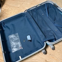 ● キャリーケース、キャリーバック、スーツケースの画像