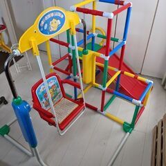 ベビー用品色々　歩行器　ジャングルジム　ベビーゲート　お風呂　服