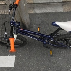 ヨツバサイクル16インチ　 補助輪付き