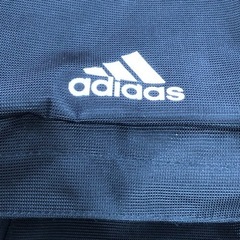 美品‼︎   adidas   リュックサック　ビッグ　カバン　お買得‼︎   現品限りの画像