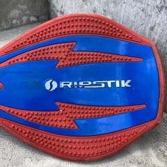 リップスティック ボード 赤/青 ブレイブボード キャスターボードの画像