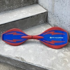 リップスティック ボード 赤/青 ブレイブボード キャスターボードの画像