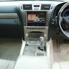 ★美車★２１年式★中期型★レクサスLS★６００ｈ Iパッケージ★ナビ＆TV★白本革★サンルーフ★車検５年９月の画像