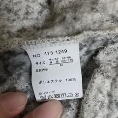 薄手の白いコートの画像