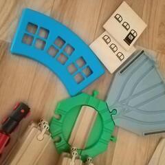 IKEAと機関車トーマスの鉄橋☆電車もミニカーも走る！の画像