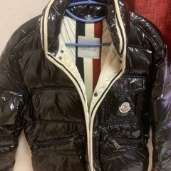 モンクレールのダウン